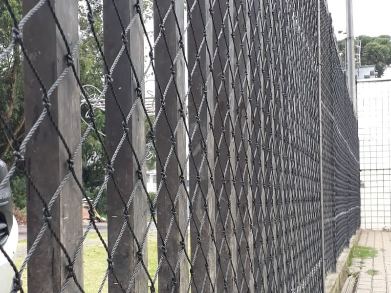 Proteja crianças com tela de proteção em Itapoá